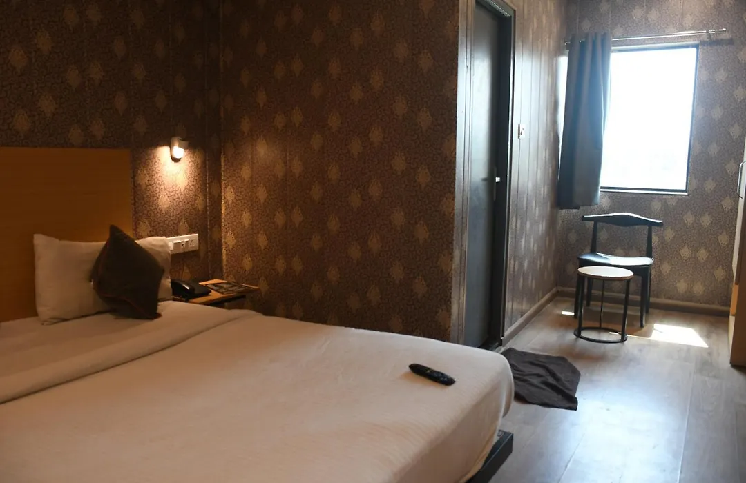 Swagstay Hotel Ownhouse 181 Nagpur-1