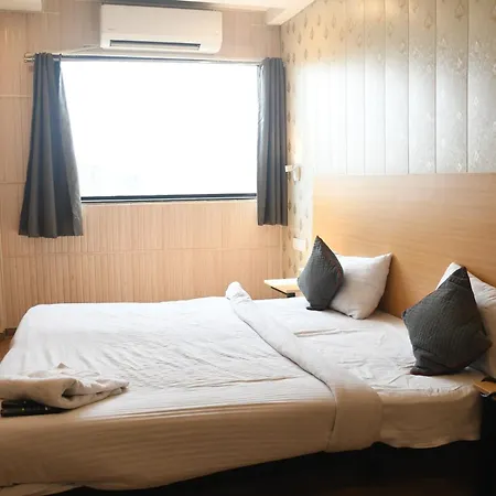 Swagstay Hotel Ownhouse 181 Nagpur-3